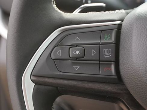 New 2025 Jeep Grand Cherokee Limited image 30