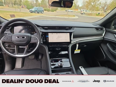 New 2026 Jeep Grand Cherokee Limited w/ Limited Altitude Package AWD/4WD image 12