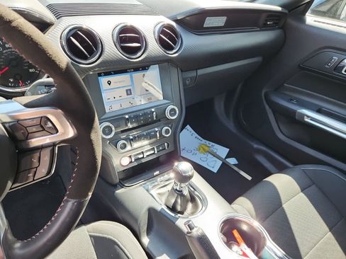 Used 2017 Ford Mustang Coupe RWD image 10