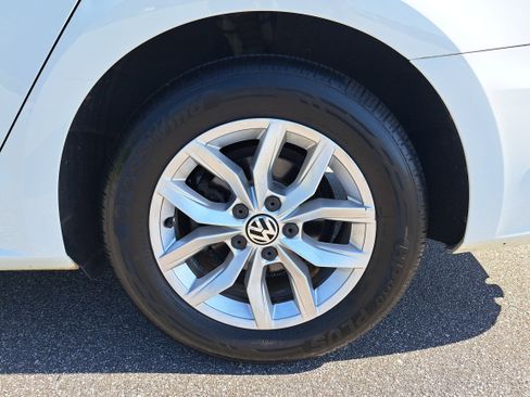 Used 2016 Volkswagen Passat 1.8T S w/ Lighting Package (P06) FWD image 30