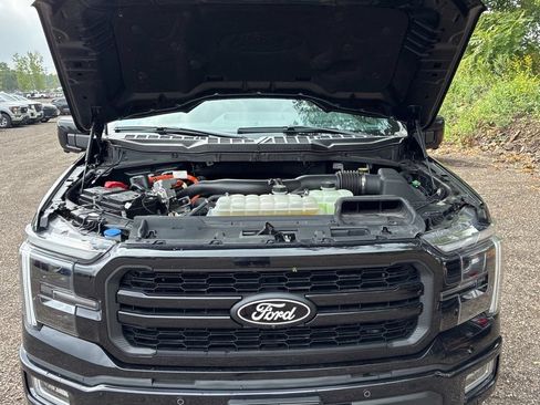 Used 2024 Ford F150 Lariat w/ Equipment Group 502A High AWD/4WD image 18