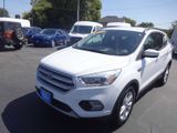 Used 2017 Ford Escape SE w/ Equipment Group 201A image 3