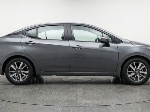 Used 2025 Nissan Versa SV FWD image 11