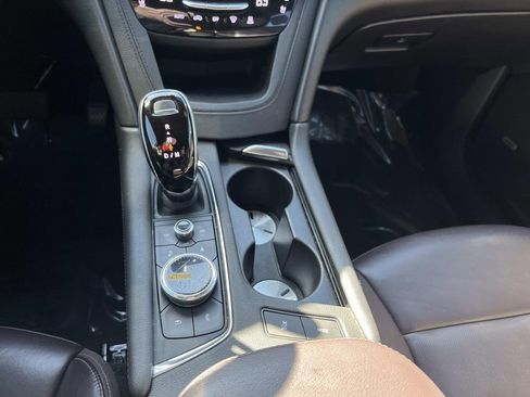 Used 2020 Cadillac XT6 Premium Luxury image 36