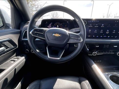 Used 2025 Chevrolet Tahoe LT image 7