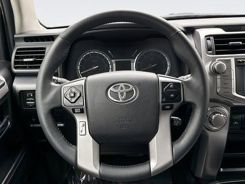 Used 2019 Toyota 4Runner SR5 image 12