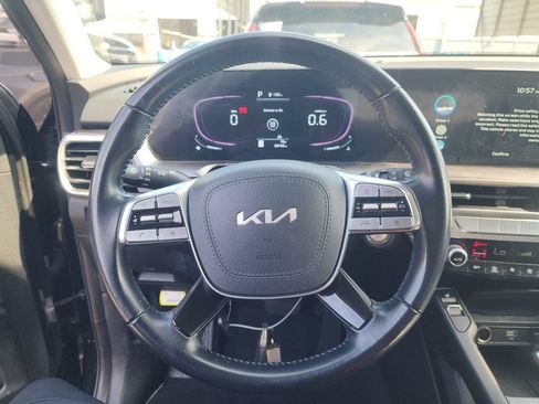 Used 2025 Kia Telluride S FWD image 10