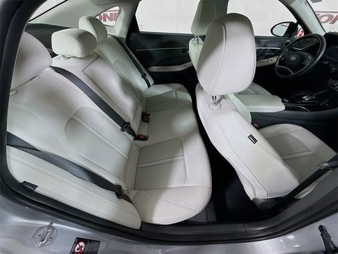 Certified 2023 Hyundai Sonata SEL w/ Convenience Package image 30