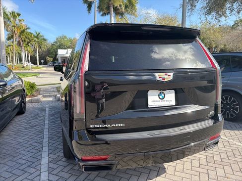 Used 2021 Cadillac Escalade ESV Sport w/ Driver Assist Tech Package image 6