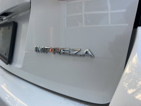 Used 2018 Subaru Impreza 2.0i Premium image 9