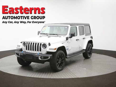 Used 2023 Jeep Wrangler Unlimited Sahara AWD/4WD image 59