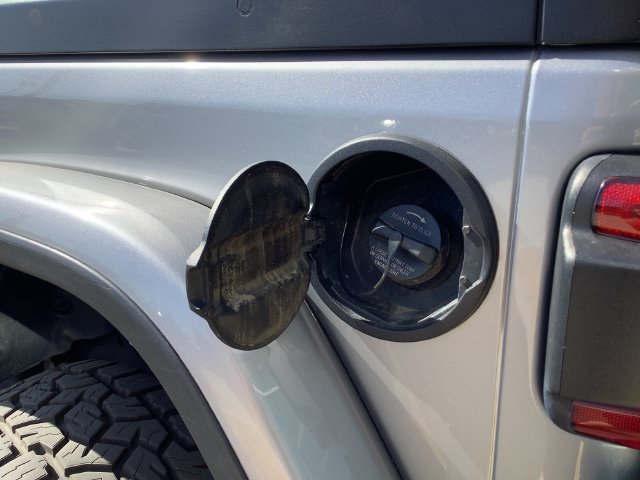 Used 2021 Jeep Wrangler Unlimited Rubicon AWD/4WD image 24
