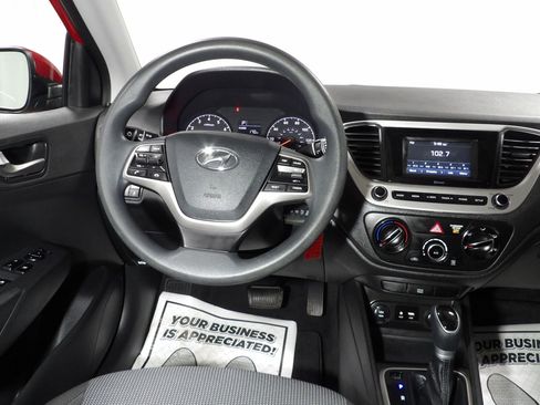 Used 2021 Hyundai Accent SE image 12