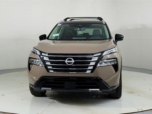 New 2025 Nissan Rogue Platinum w/ Platinum Premium Package image 2