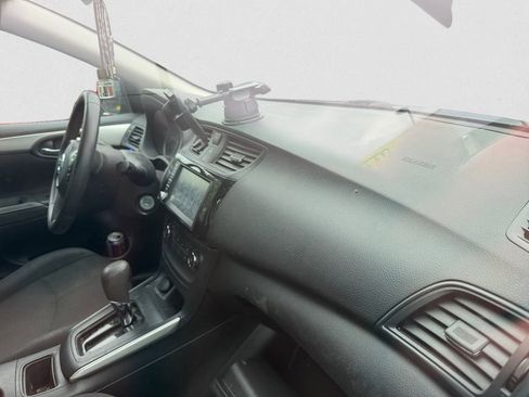 Used 2019 Nissan Sentra S FWD image 10