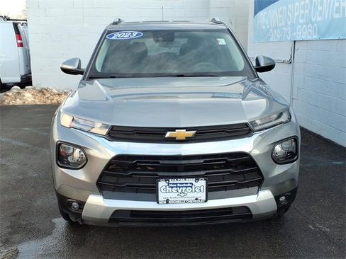 Used 2023 Chevrolet TrailBlazer LT image 2