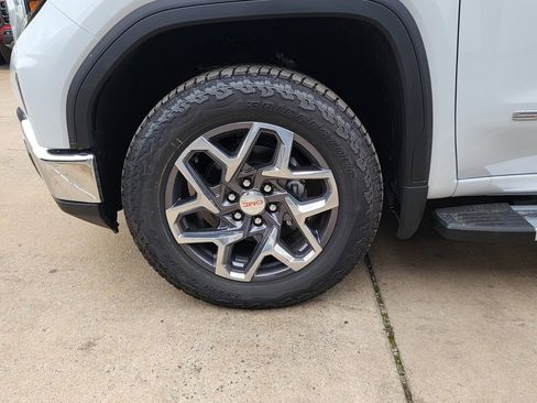 New 2026 GMC Sierra 1500 SLT image 54