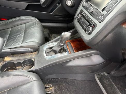 Used 2012 Volkswagen Eos Lux FWD image 14