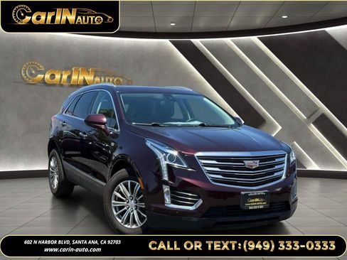 Used 2018 Cadillac XT5 Luxury w/ Driver Awareness Package FWD image 3