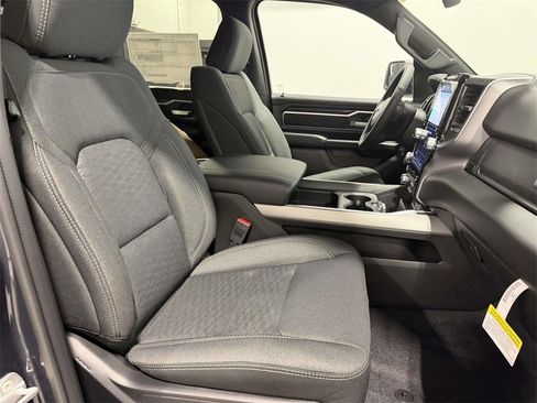 New 2026 RAM 1500 4x4 Crew Cab image 10