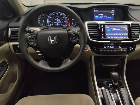 Used 2017 Honda Accord EX image 22