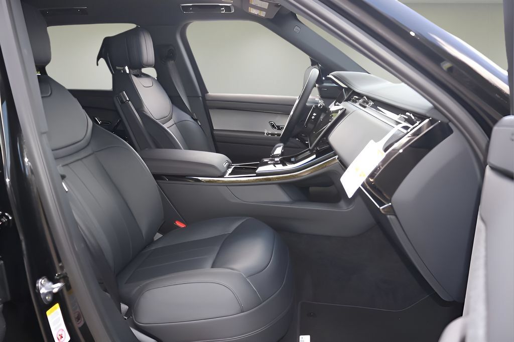 New 2026 Land Rover Range Rover Sport SE AWD/4WD image 16