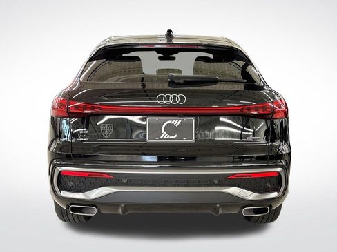 Used 2025 Audi Q5 Premium Plus w/ Premium Plus AWD/4WD image 4