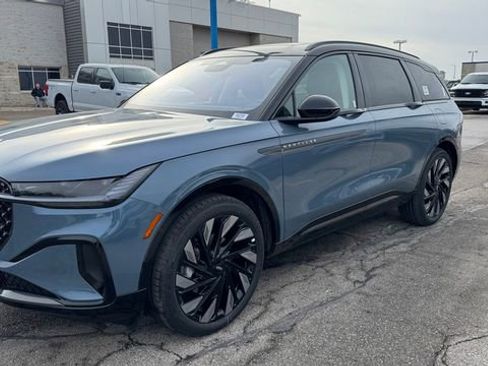 New 2026 Lincoln Nautilus Reserve image 3