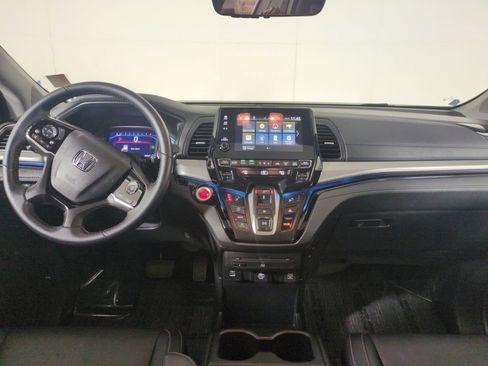 Certified 2023 Honda Odyssey Touring image 16