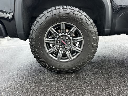 Used 2024 GMC Sierra 1500 AT4X AWD/4WD image 18