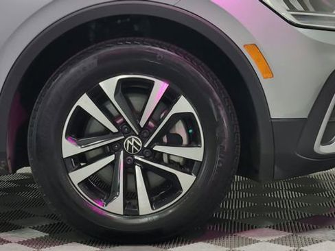 Used 2024 Volkswagen Tiguan S image 23