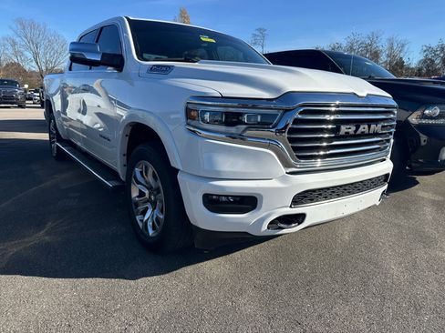 Used 2024 RAM 1500 Limited w/ Body Color Bumper Group image 3