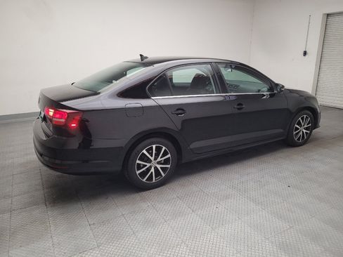 Used 2017 Volkswagen Jetta SE FWD image 10