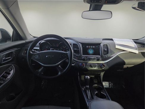 Used 2018 Chevrolet Impala LT image 3
