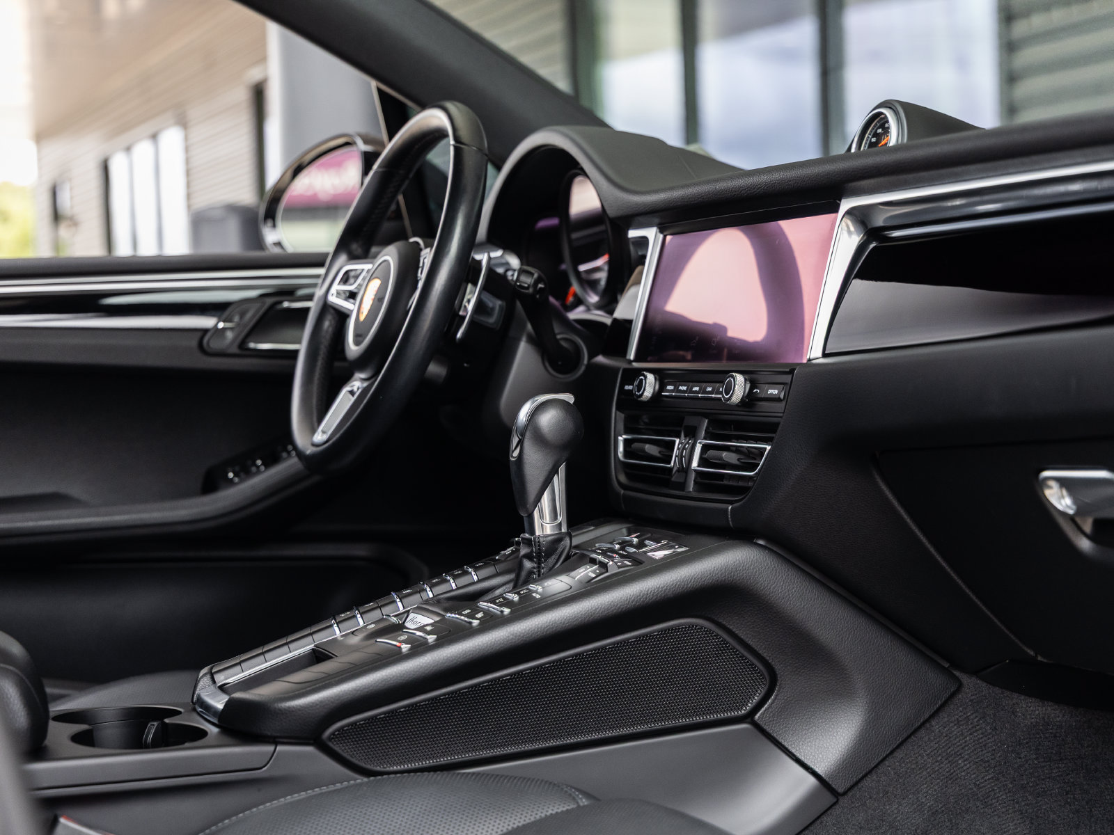 Certified 2019 Porsche Macan S AWD/4WD image 47