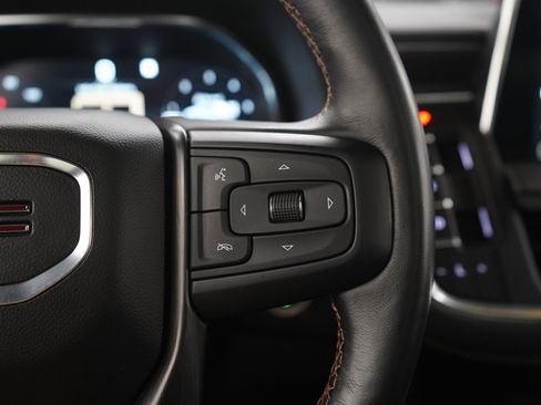Used 2022 GMC Yukon AT4 AWD/4WD image 28