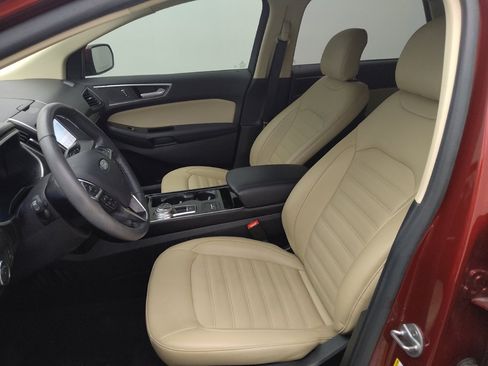 Used 2019 Ford Edge SEL w/ Equipment Group 201A FWD image 17