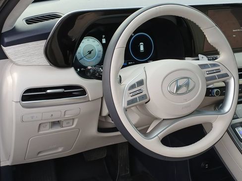 Used 2025 Hyundai Palisade Calligraphy FWD image 18