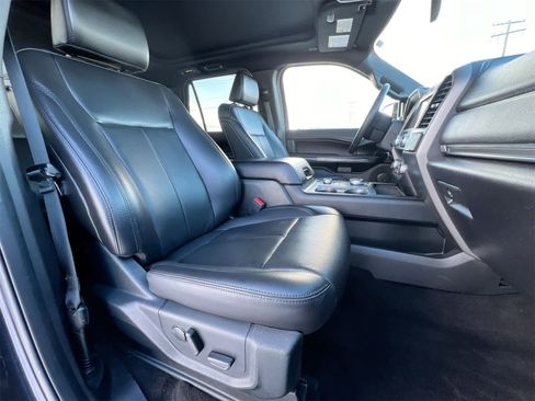 Used 2021 Ford Expedition Max XLT image 21