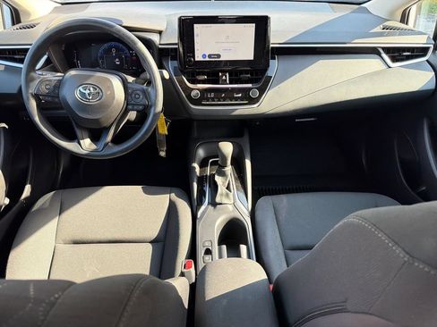 Used 2026 Toyota Corolla LE FWD image 27