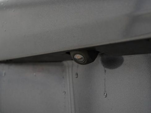 Used 2016 Toyota Prius V Four image 9