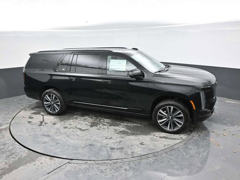 New 2026 Cadillac Escalade ESV Sport image 34