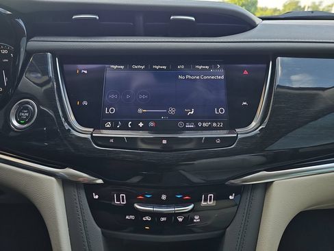 Used 2020 Cadillac XT6 Premium Luxury w/ LPO, Floor Liner Package AWD/4WD image 21