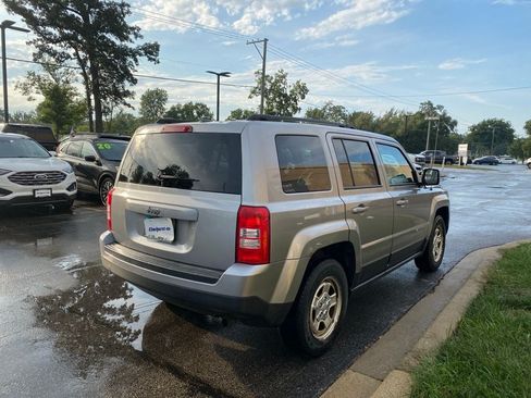 Used 2016 Jeep Patriot Sport w/ Power Value Group FWD image 4