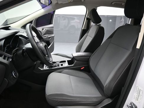 Certified 2018 Ford Escape SE FWD image 10