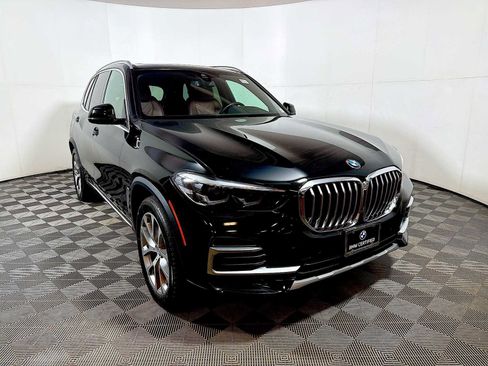 Certified 2023 BMW X5 xDrive40i w/ Premium Package image 2