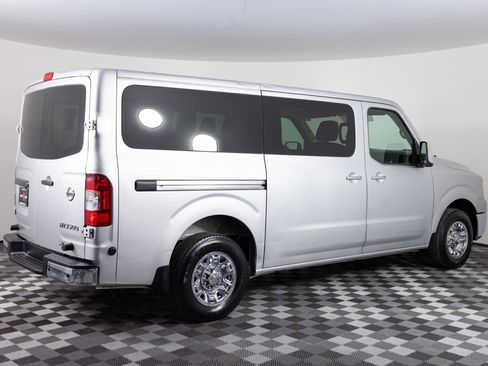 Used 2019 Nissan NV 3500 SV w/ Navigation Package image 9