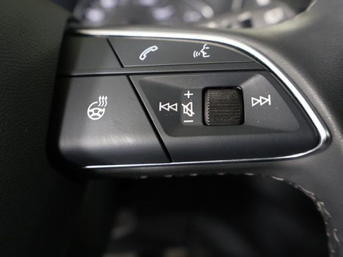 Used 2023 Audi Q5 2.0T Premium w/ Convenience Package image 32