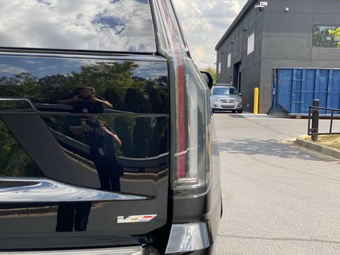 Used 2026 Cadillac Escalade V AWD/4WD image 41