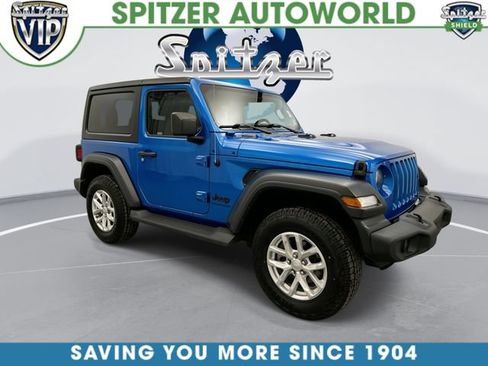 Used 2023 Jeep Wrangler Sport AWD/4WD image 3